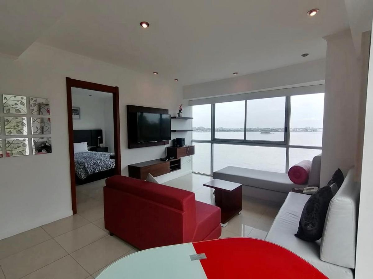 Luxury Suites River Front Гуаякіль Екстер'єр фото