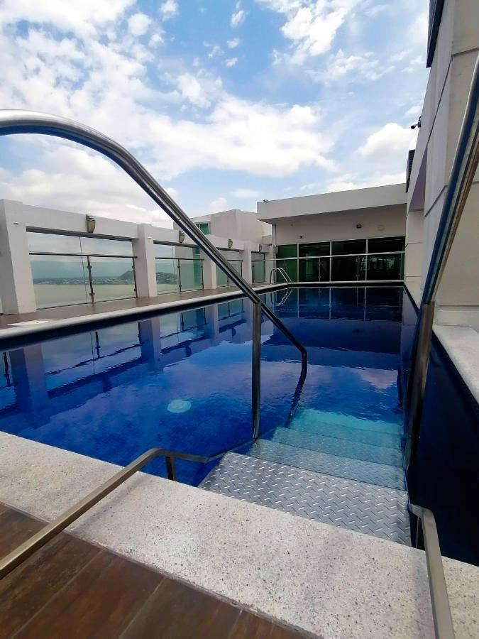 Luxury Suites River Front Гуаякіль Екстер'єр фото